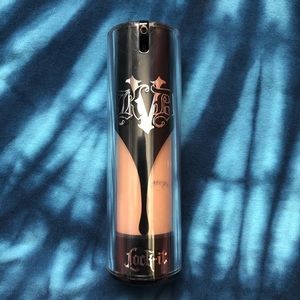 Kat Von D Lock-it Foundation light 49